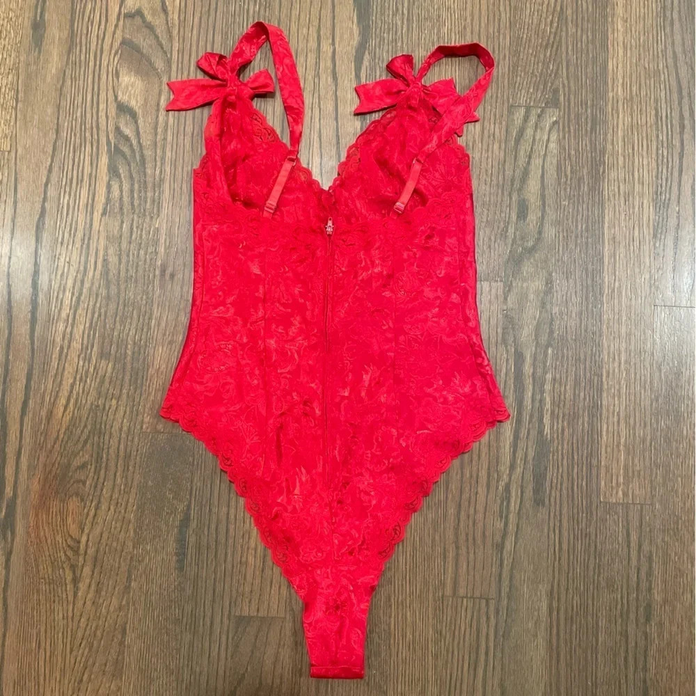 Vintage Victoria’s Secret Gold Label Red Brocade Teddy One Piece Bow Lingerie - Picture 12 of 13